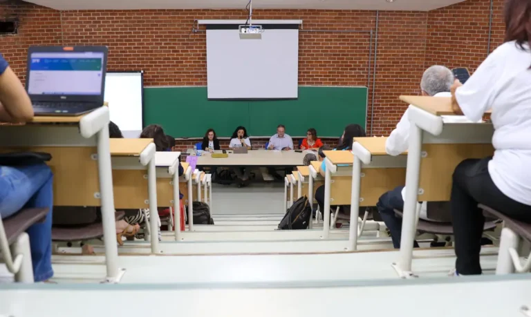 Paralisação de docentes em universidades e entidades federais é encerrada