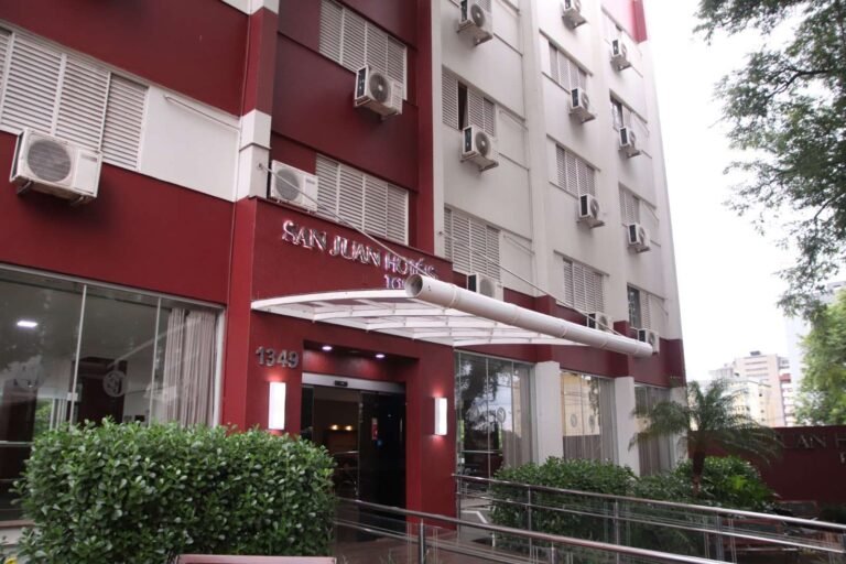 Próximo aos principais atrativos de Foz do Iguaçu, SJ Tour se destaca no ramo hoteleiro da cidade