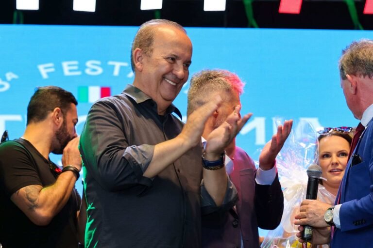 Governador Jorginho Mello celebra na Festa Italiana de Nova Veneza