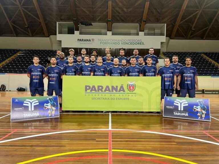 Equipe de Handebol de Curitiba embarca para o Campeonato Brasileiro de Clubes