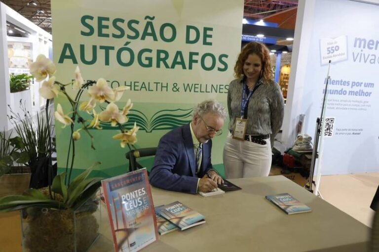 Jornalista Paulo Atzingen lança Pontes, Céus e Miragens no Festuris, em Gramado