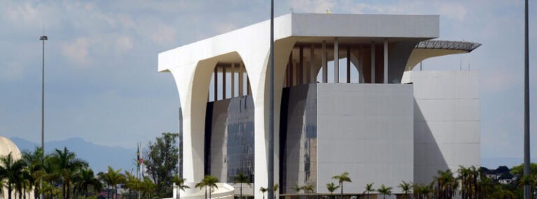 Minas Gerais garante investimento recorde em assistência social para 2025 Minas Gerais garante investimento recorde em assistência social para 2025