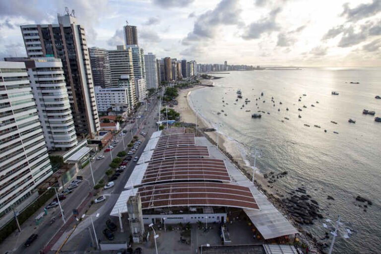 Ceará alcança pelo segundo mês consecutivo o maior crescimento no volume das atividades turísticas do Brasil Ceará alcança pelo segundo mês consecutivo o maior crescimento no volume das atividades turísticas do Brasil