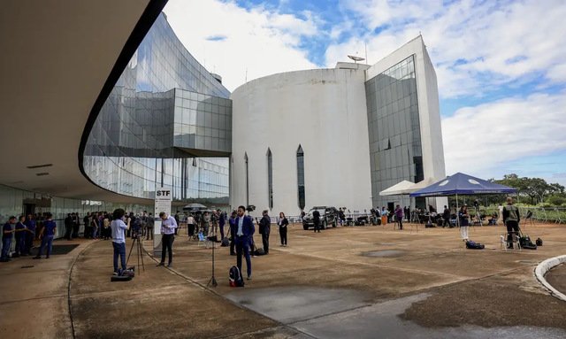 STF decide hoje se Bolsonaro e aliados viram réus ou não STF decide hoje se Bolsonaro e aliados viram réus ou não