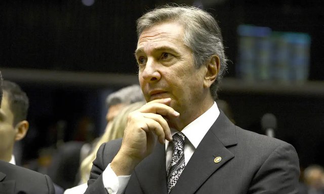 Ex-presidente Fernando Collor é preso em Maceió Ex-presidente Fernando Collor é preso em Maceió