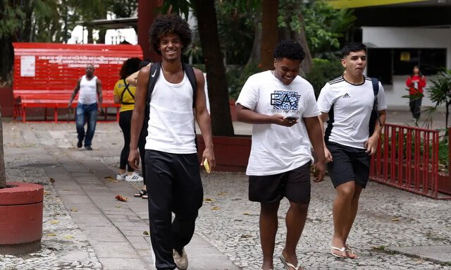 Enem 2025: prazo para pedir isenção da taxa acaba nesta sexta Enem 2025: prazo para pedir isenção da taxa acaba nesta sexta